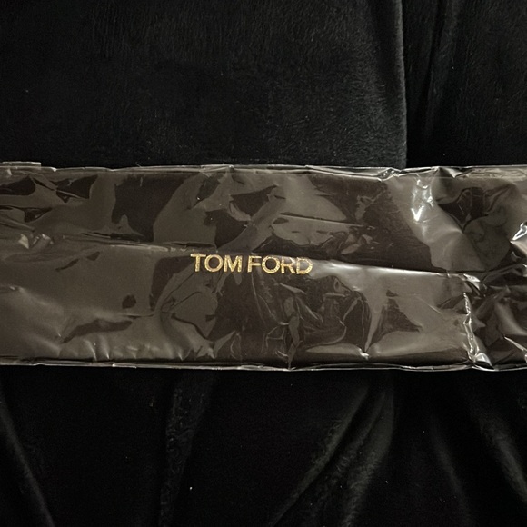 AuthenticTom Ford “Sakia” Sunglasses - Picture 13 of 15